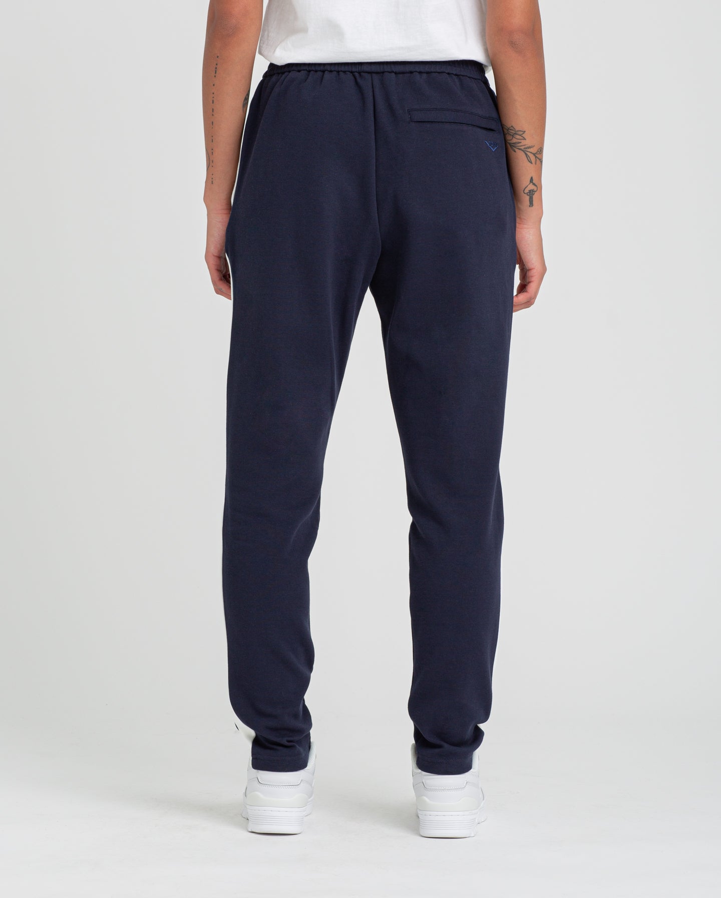 NAVY TRACK PANT